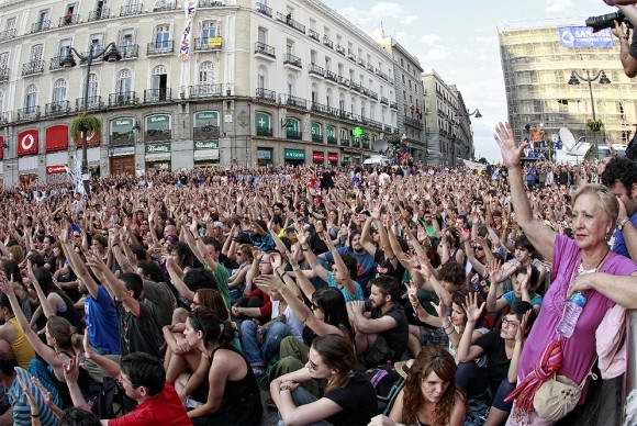Indignados españoles regresan a las calles en su quinto aniversario