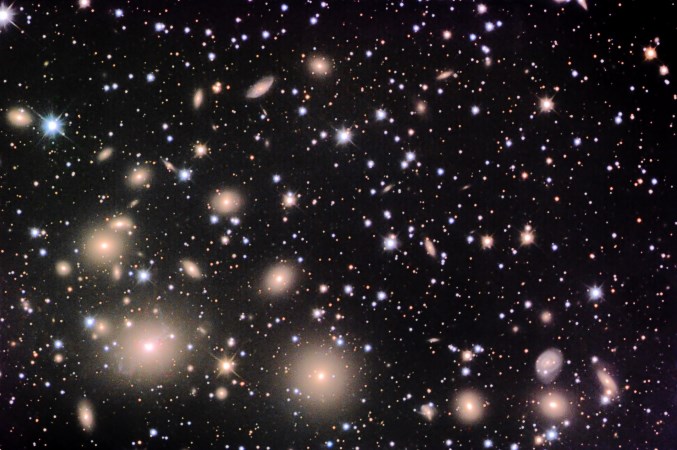 Astrónomos descubren nacimiento de enorme cúmulo de galaxias del universo temprano