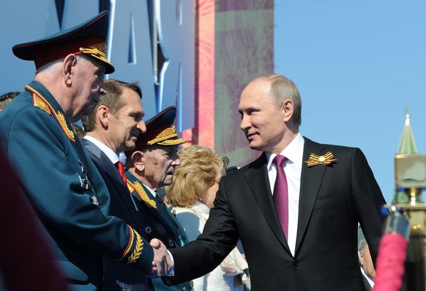 Putin firma ley sobre registro de medios extranjeros en Rusia