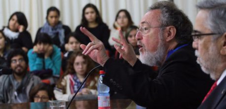 Experto mundial en educación Michael Apple: “Necesitamos estudiantes críticos y cuestionadores que construyan alternativas”