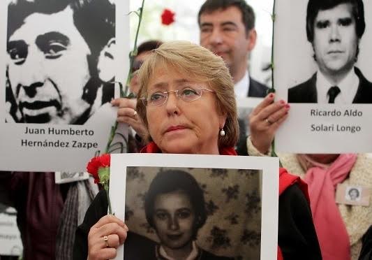 Bachelet como ex prisionera tiene el deber político y moral de dar solución a huelguistas