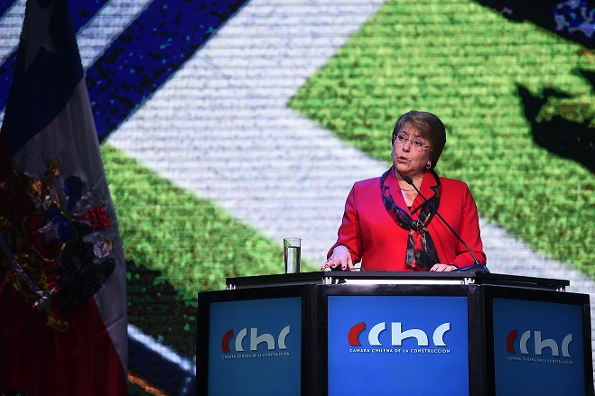 Bachelet llama despejar caminos en Chiloé y analizar propuesta del Gobierno