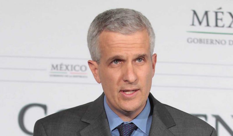 EPN nombra a Carlos Pérez Verdía su nuevo coordinador de asesores