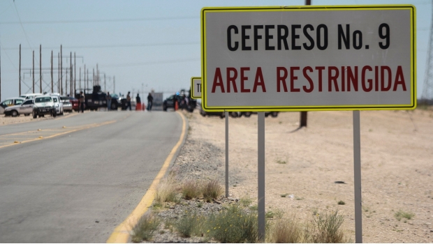 Traslada a 81 internos del Cefereso 9 de Ciudad Juarez