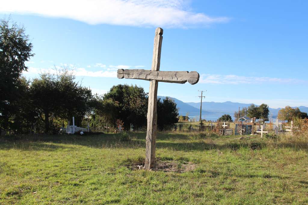 Bienes Nacionales entrega cementerio ancestral a seis comunidades mapuche de Panguipulli