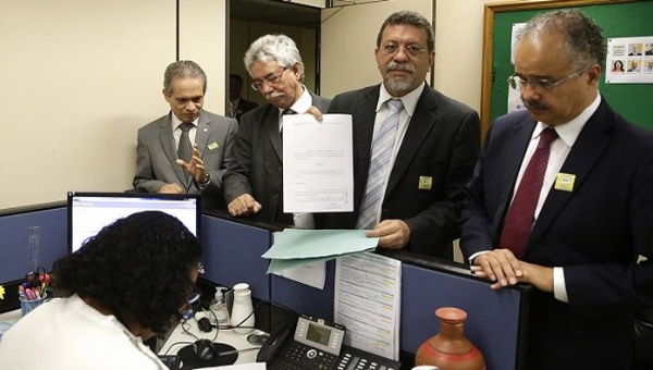 Brasil: Denuncian a diez ministros del gobierno de Temer