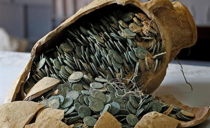Encuentran 600 kilos de monedas del Imperio romano en Andalucía