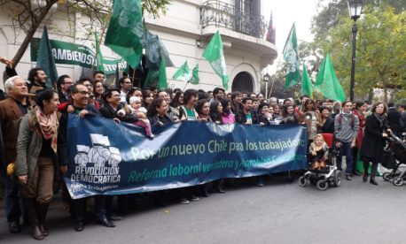 Revolución Democrática presenta firmas en el SERVEL y se constituye como partido político