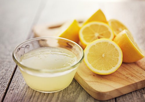 Agua con limón en ayunas: esto es lo que notan las personas que la toman