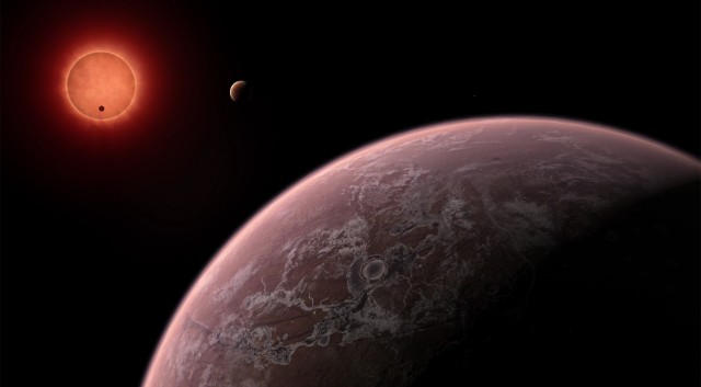 Descubren un sistema de exoplanetas orbitando una estrella enana
