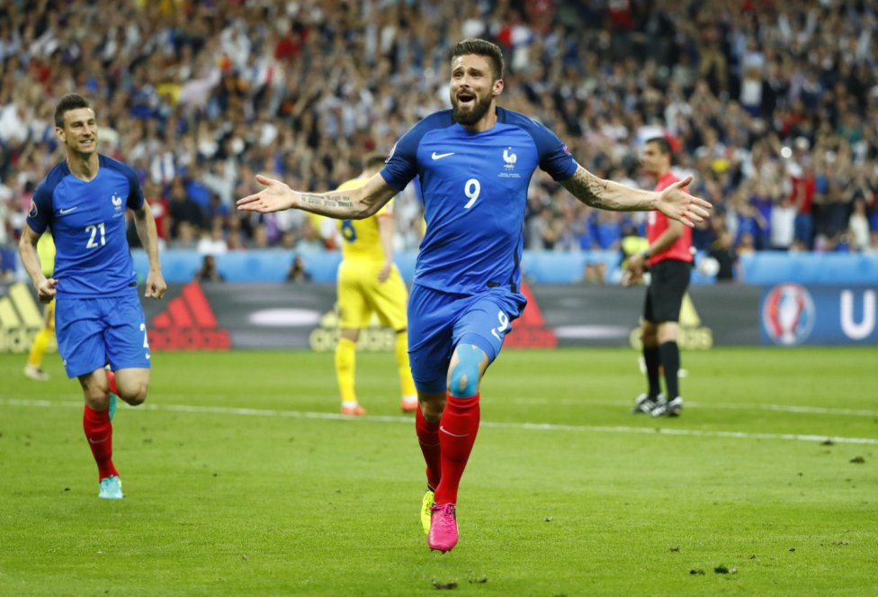 Golazo agónico le da triunfo a Francia en el debut