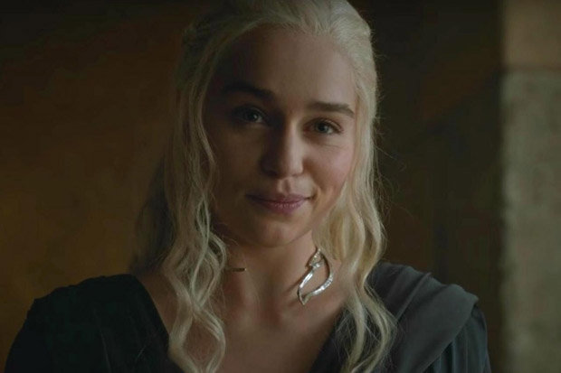 Actriz que interpreta a Daenerys Targaryen admite que le entusiasma la idea de un romance lésbico en GOT