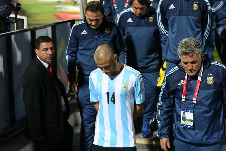 Sigue la tragedia: Mascherano anuncia que no sigue en la selección argentina