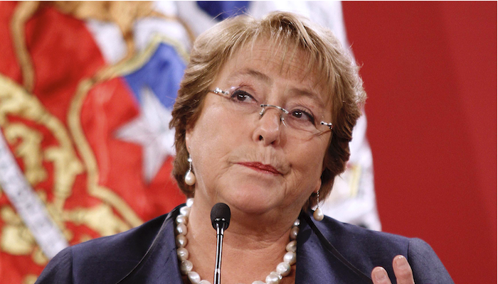 Encuesta Cadem revela que desaprobación de Bachelet llegó a su punto más alto desde que asumió el mandato
