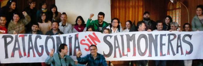 Región de Los Lagos: Organizaciones Sociales y pescadores llaman a erradicar la industria salmonera