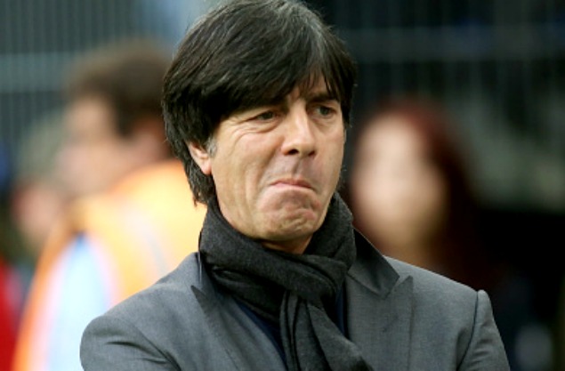 VIDEO: “Rasca y huele” de Joachim Löw en la Euro 2016 da la vuelta al mundo