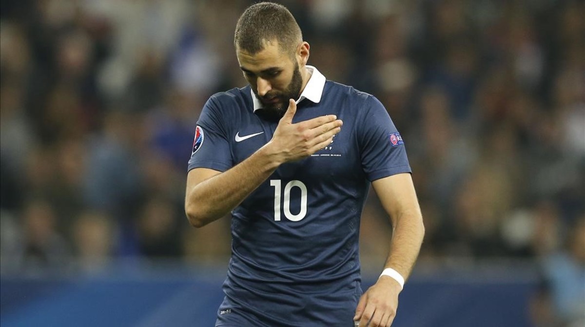 Benzema contra el técnico de Francia: «Deschamps ha cedido a la presión de una parte racista»