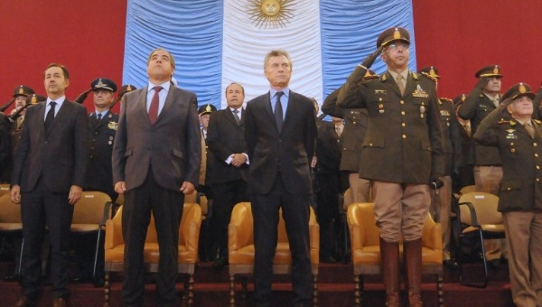 Argentina: Macri otorga más poder a los militares
