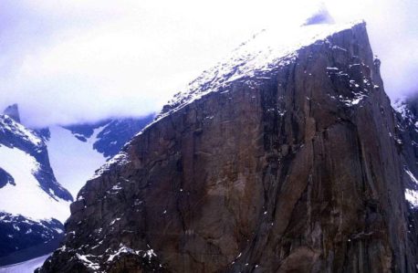 Esta es la montaña con la mayor caída vertical del planeta