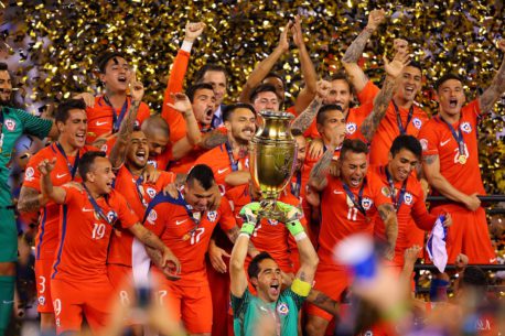 «La Roja» en la cima del mundo: Jugará torneo ante Argentina, Francia y Portugal