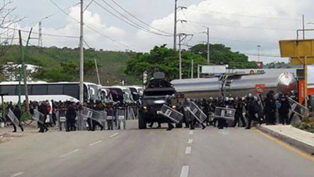 Agreden Policías Federales a Normalistas de Mactumactzá