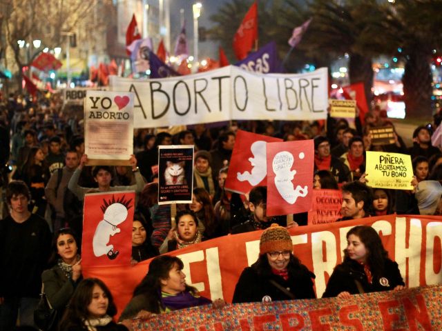 Feministas convocan a movilización: «Las mujeres abortamos y lo seguiremos haciendo, más allá de las 3 causales»