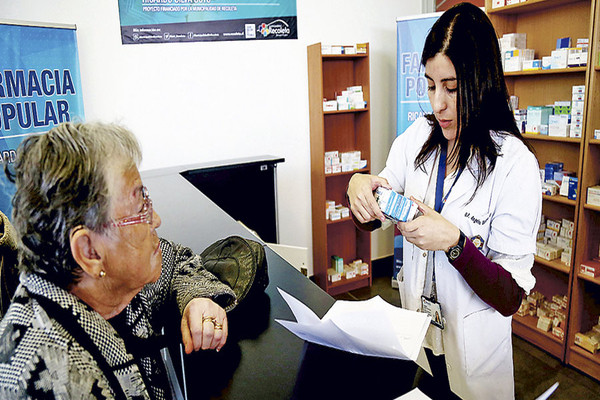 Farmacias comunales: 36 mil recetas despachadas cubriendo a más de 300 mil pacientes