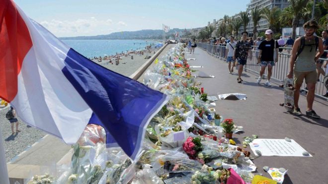 Francia: presentan cargos contra cinco personas en relación al ataque de Niza en el que murieron 84 personas