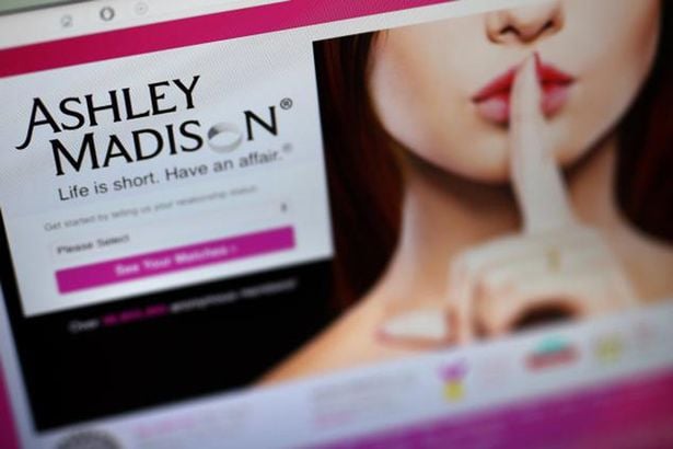 Popular sitio web de infieles Ashley Madison se reinventa ofreciendo Poliamor