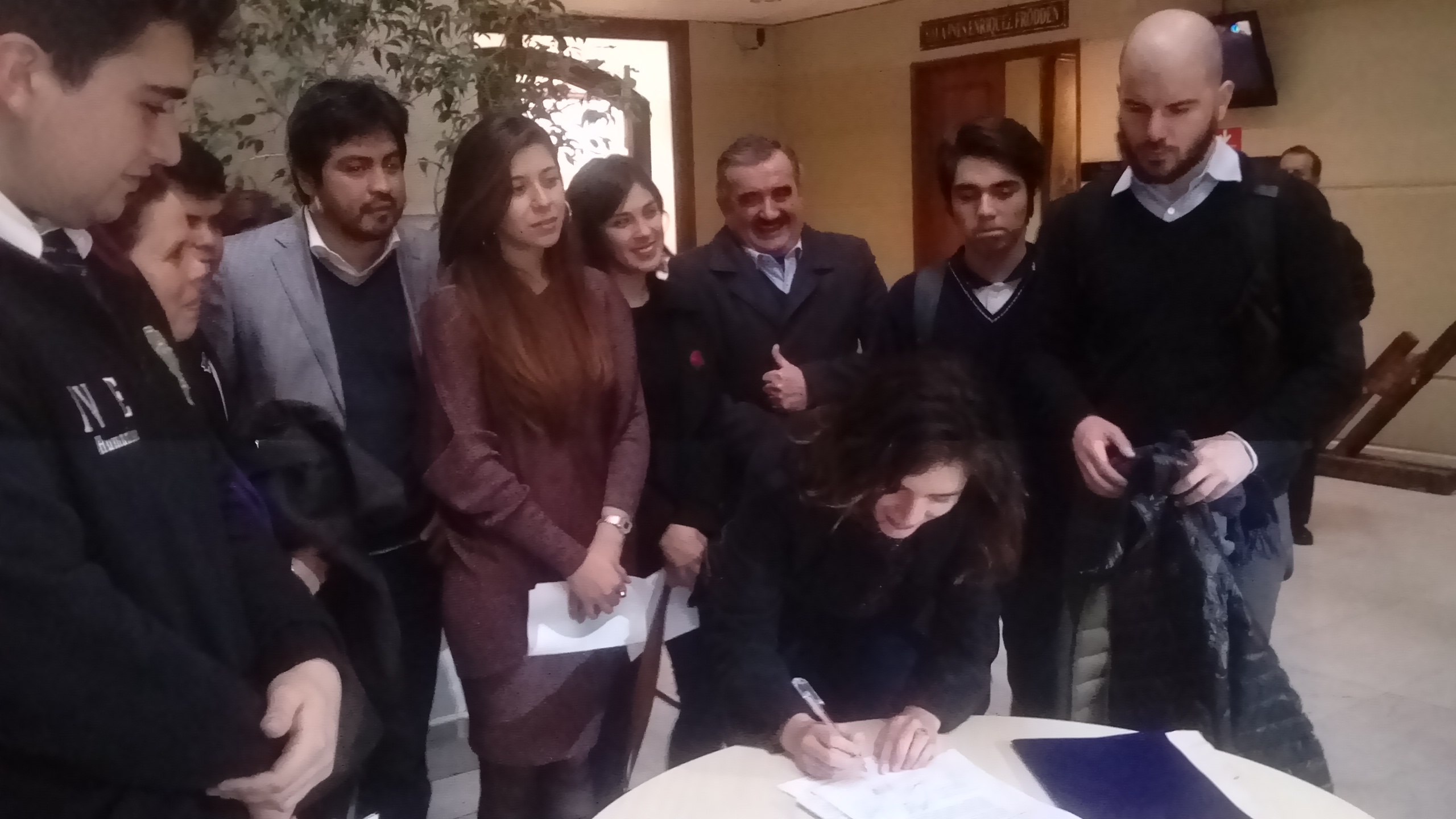 Diputados, estudiantes y profesores  firman protocolo para cambio al financiamiento de la Educación Pública