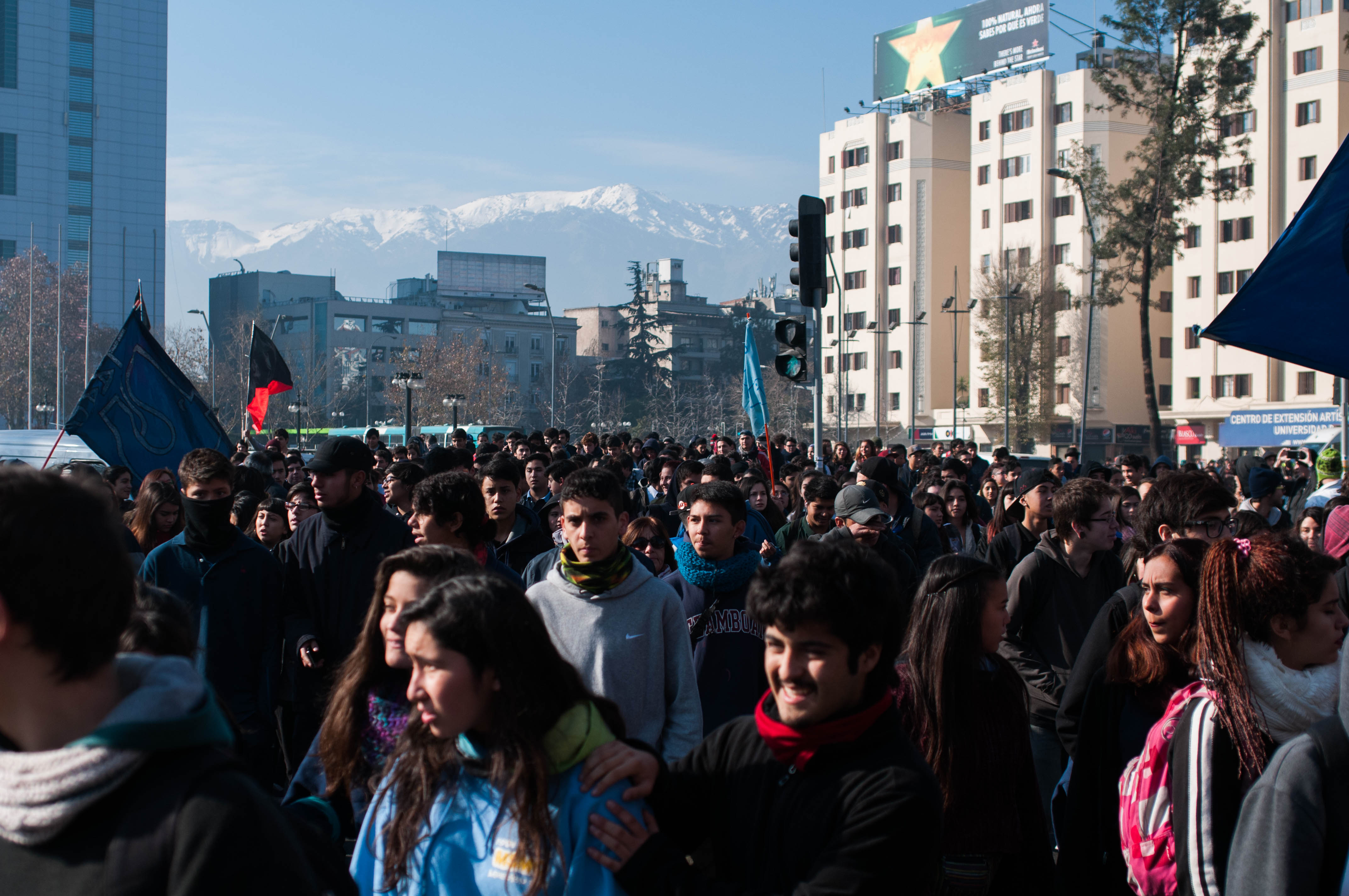 La marcha de estudiantes en Santiago en contra de la reforma educacional