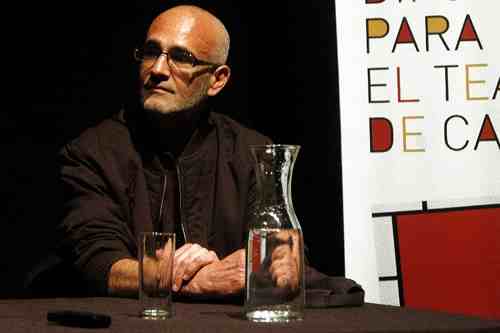 El director de Ceibo Ediciones lanza trilogía de novelas con editorial española