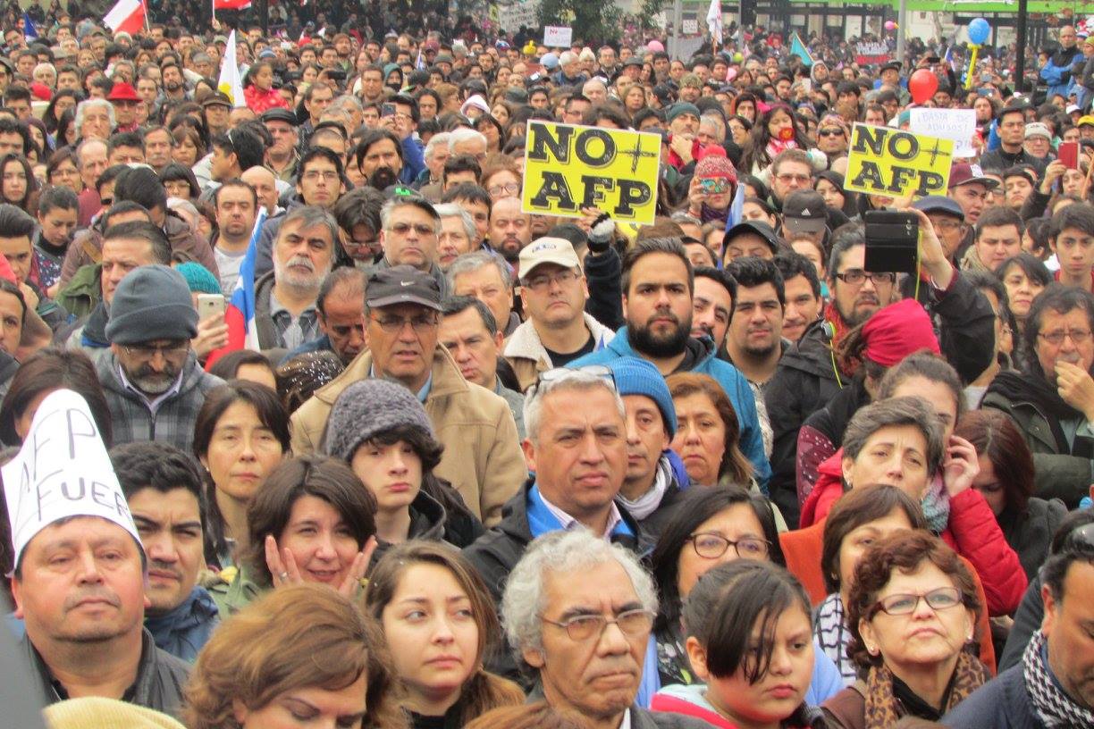 Protesta, cacerolazo y nueva marcha familiar: Anuncian próximas movilizaciones contra las AFP