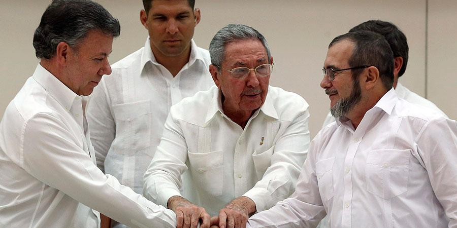 Acuerdos Paz Colombia: «El imperio metió sus manos en la negociación y cobrará por la derecha»