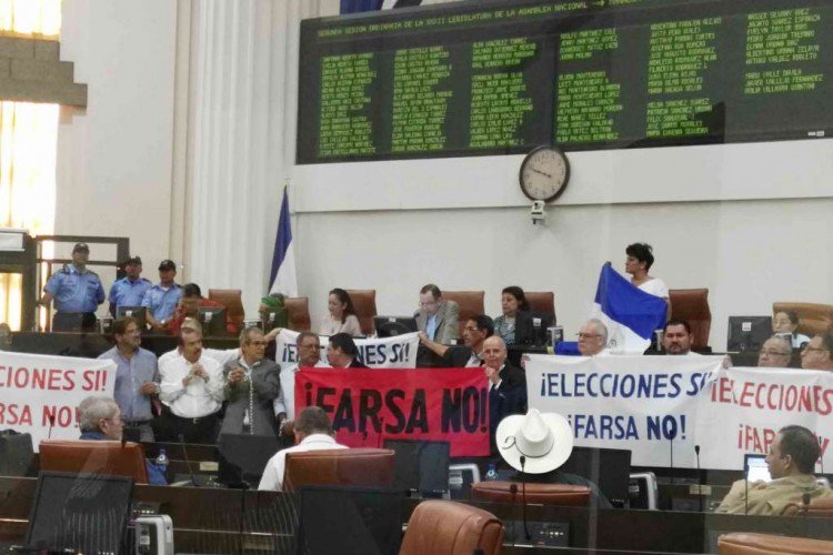 Nicaragua: Parlamento destituye a 28 diputados opositores y queda en manos del oficialismo