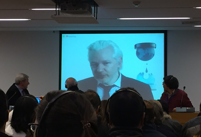 Capitalismo de vigilancia: Assange afirma espionaje de Google a través de Gmail