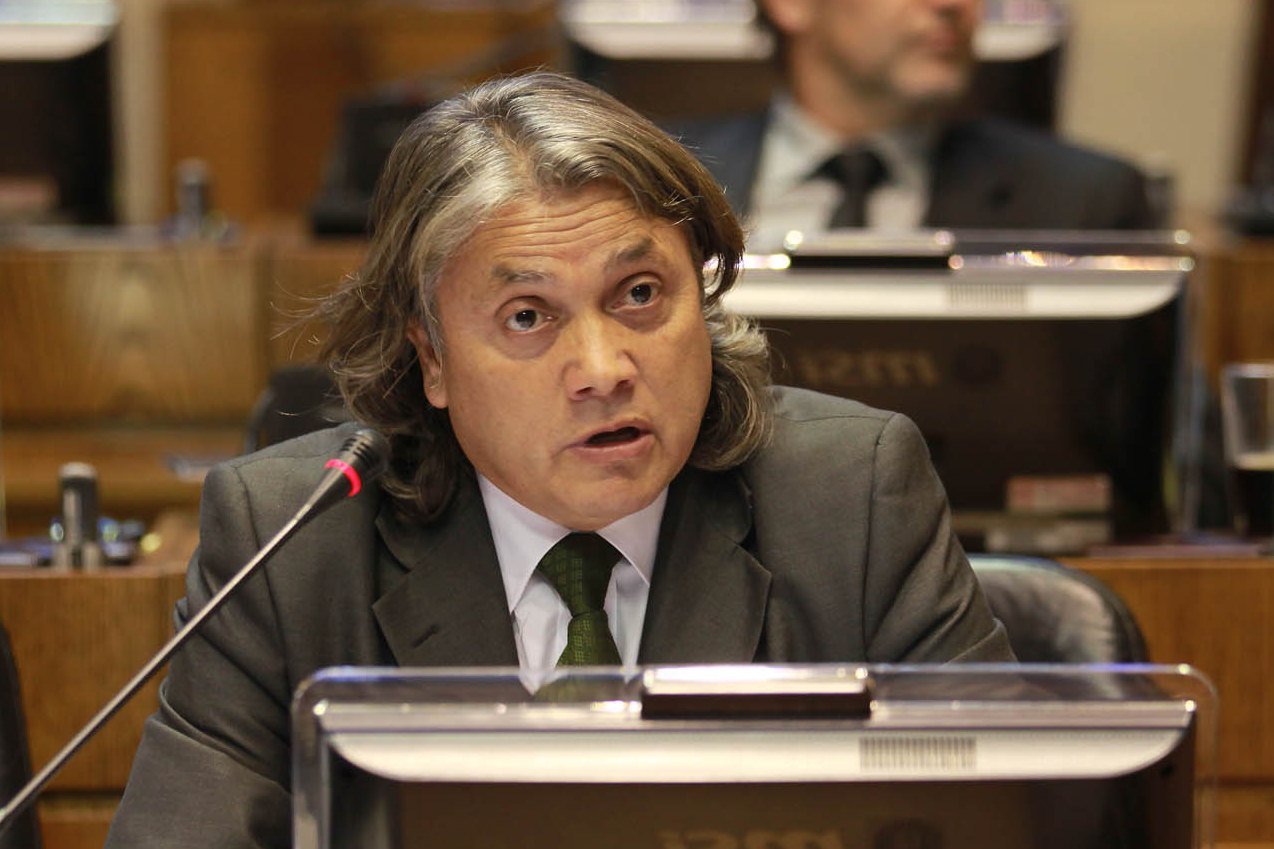 Senador Alejandro Navarro: “Una nueva ley de pesca es un imperativo ético»