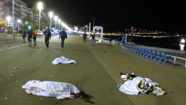 Francia: Ya son 84 las víctimas del atropello masivo perpetrado por joven francotunisiano
