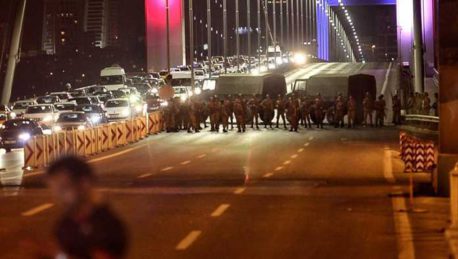 El saldo de víctimas del golpe militar en Turquía