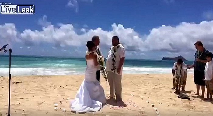 (Video) Novio estropea su boda de la peor manera que te puedes imaginar