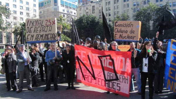 Funcionarios de la Comisión Chilena de Energía Nuclear denuncian baja presupuestaria y posibles despidos