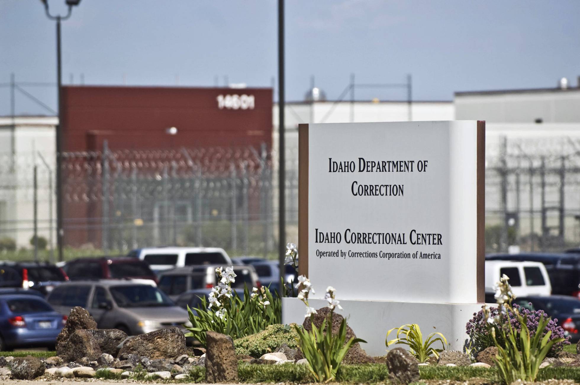 Gobierno estadounidense dejará de usar cárceles privadas