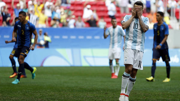 Argentina quedó eliminado también en el fútbol olímpico