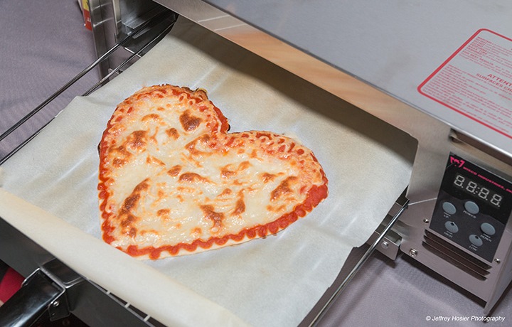 Sí, existe una impresora 3D para pizza y fue inventada originalmente para la NASA