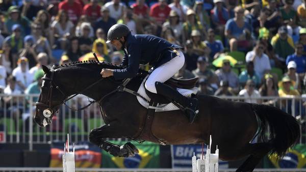 Otra cara trágica del triunfo: Equitador pierde a su padre mientras competía en Río 2016