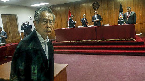 Santiago: Organizaciones de DDHH entregan reclamo formal por indulto a Fujimori en Embajada de Perú