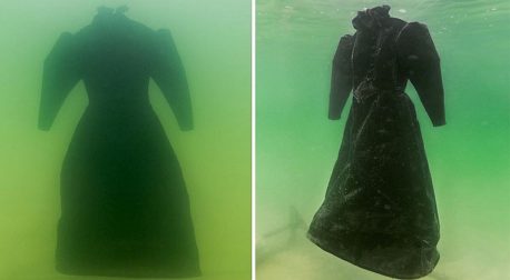 Dejaron un vestido sumergido en el Mar Muerto durante dos años y el resultado fue totalmente inesperado