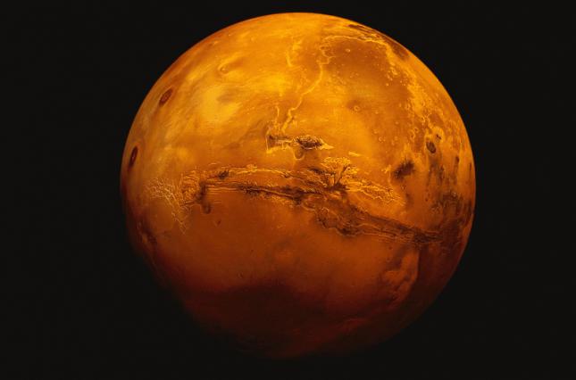 NASA revela imagen marciana de las llamadas «cataratas del Niágara de lava»