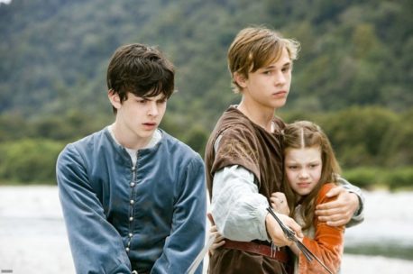 Así está hoy Lucy, la hermana menor de “Las Crónicas de Narnia”