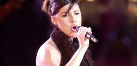 La cantante Barbara Muñoz ex «Rojo» responde a las críticas por su cambio de look